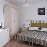 Il Portico Bed and Breakfast Uras