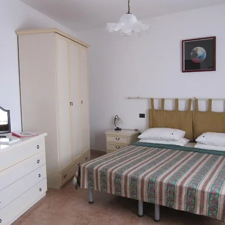Il Portico Nocleg ze śniadaniem Uras